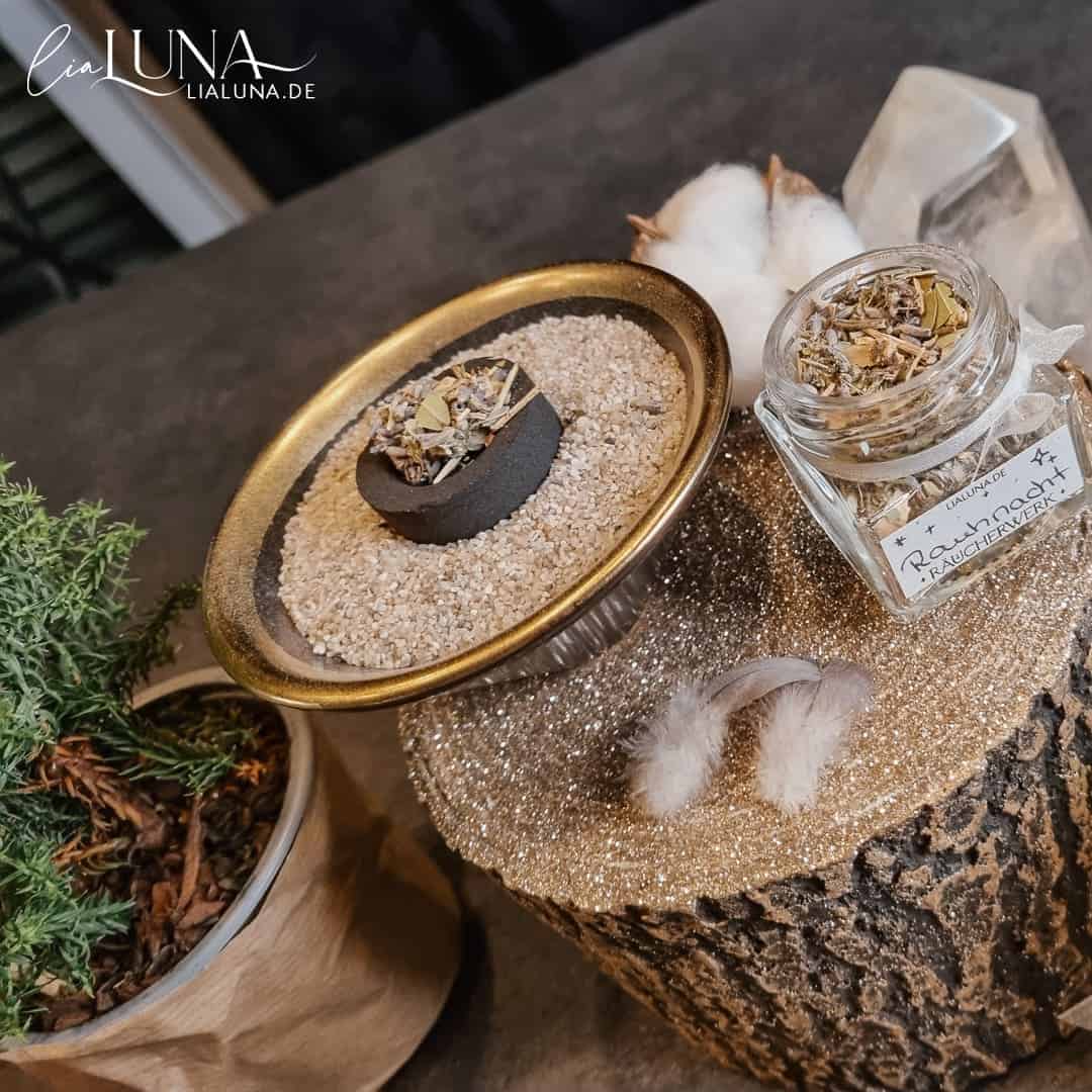 Rauhnacht Räuchermischung by lialuna Rauhnacht Räuchermischung by lialuna