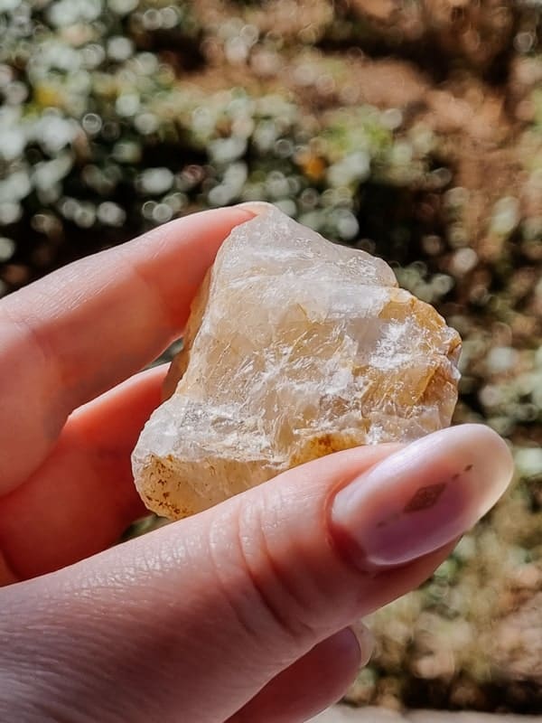 GoldenHealer - Bergkristall - Moon Crystal Guide by lialuna